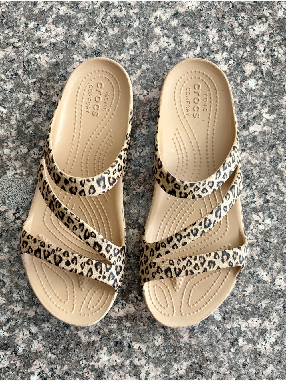 CROCS Women's Kadee II Leopard Graphic Sandals, 9W